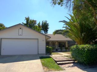 608 Westfield Ln, Patterson, CA 95363