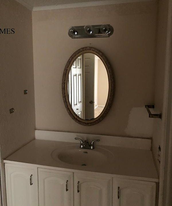 1st image of 374 Knights Ct #374