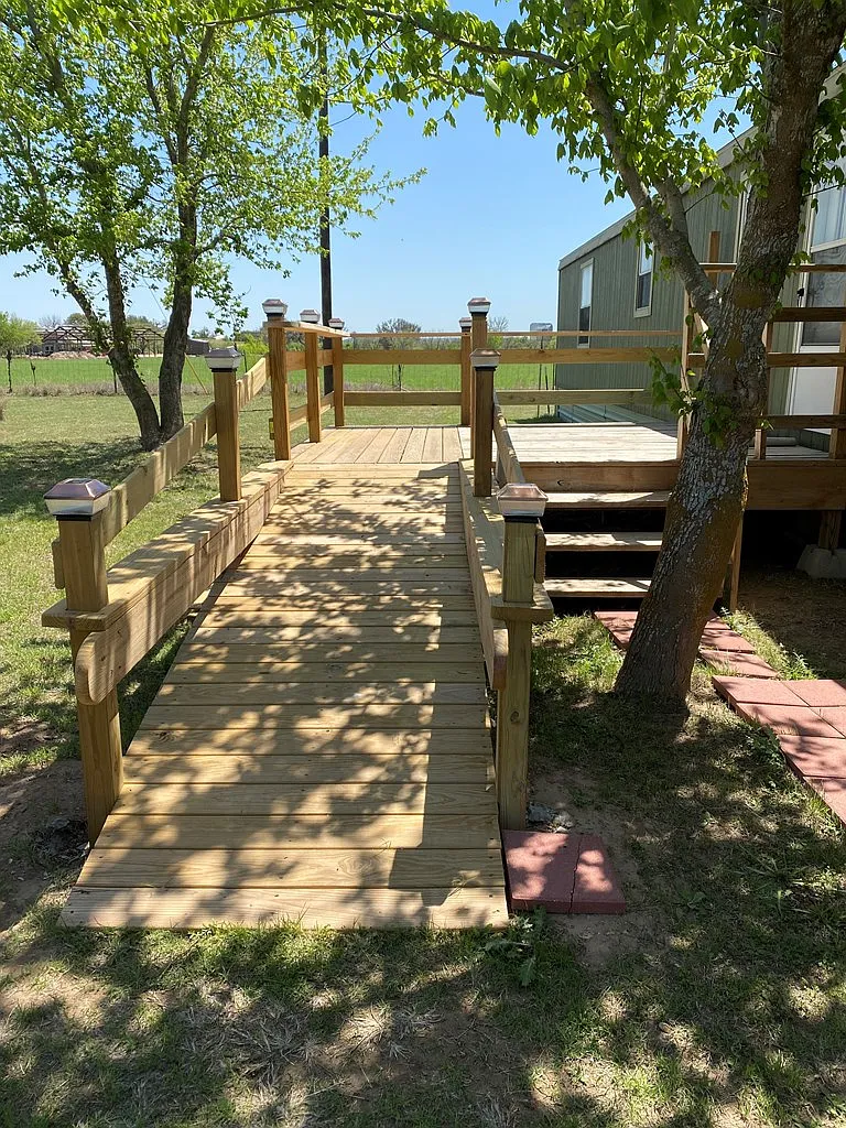 Building Photo - 185 Aristeos Ln