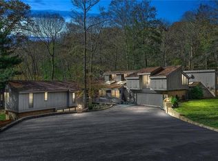 515 Spanish Tract Rd, Sewickley, PA 15143