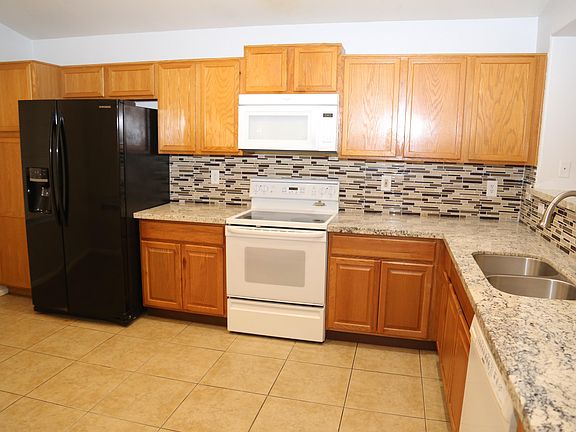 5th image of 2437 E Winchester Pl