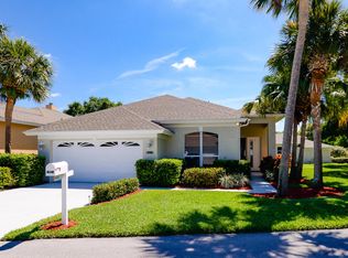 517 NW Lambrusco Dr, Port Saint Lucie, FL 34986