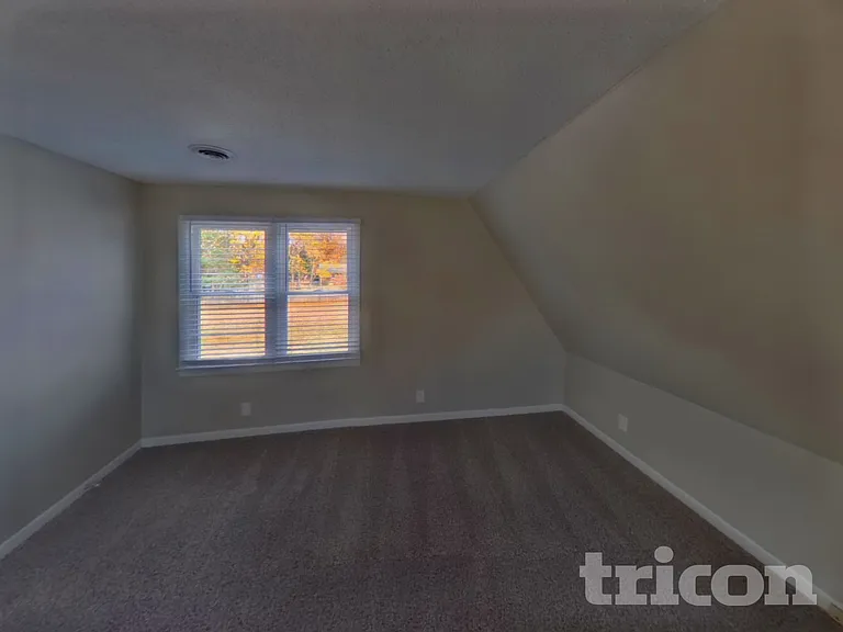 1706 Deerrun Rd — Photo 6