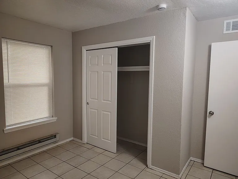 114 Sandia Rd NW #C — Photo 11