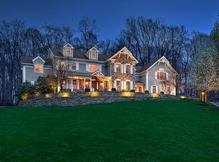 11 Combs Hollow Rd, Mendham, NJ 07945