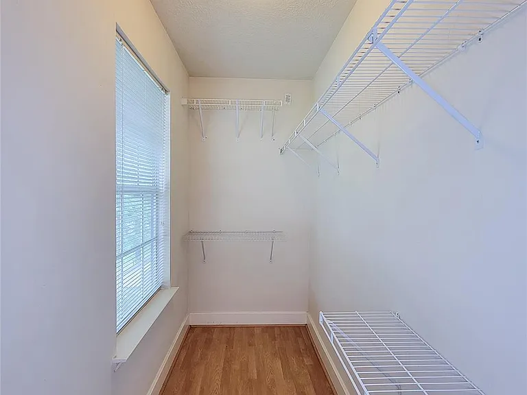 9607 Farrell Dr — Photo 34