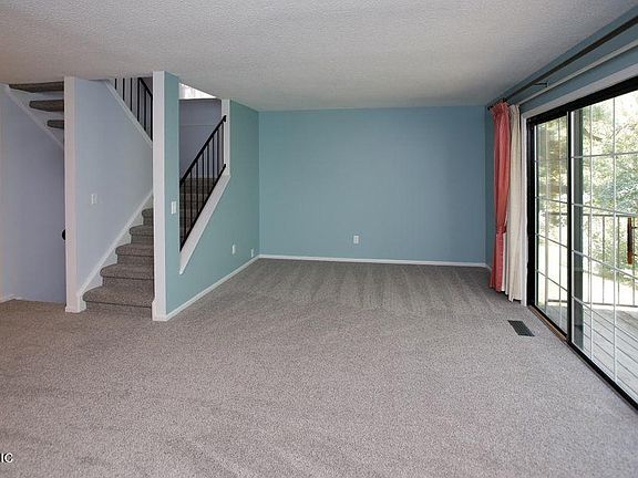 5th image of 3232 Pine Bluff Ln
