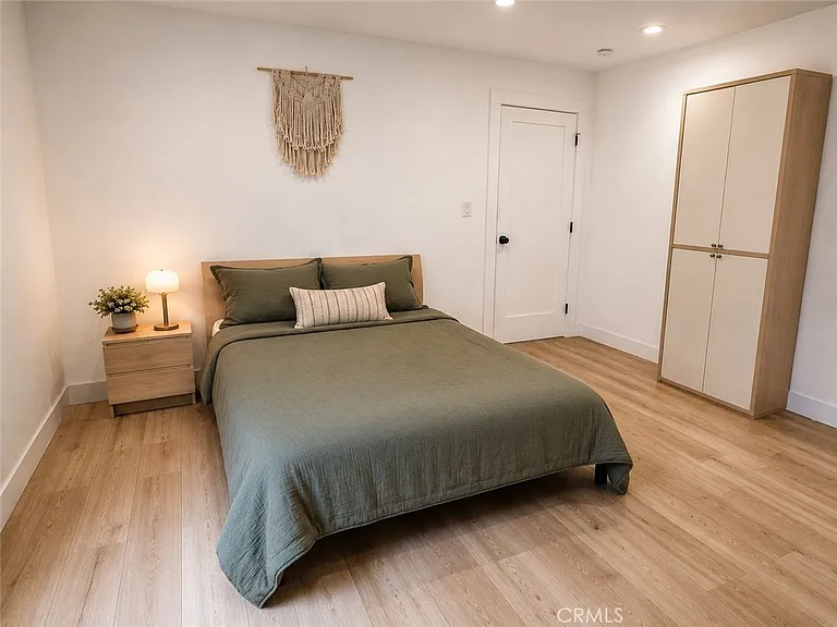 1274 S Muirfield Rd — Photo 12