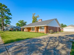 200 Celeste Ave, River Ridge, LA 70123