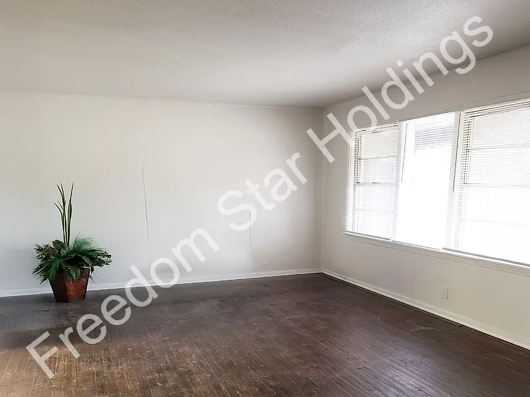 4256 Standish Rd #A — Photo 6