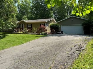 9901 Cooks Mill Rd, Georgetown, IN 47122