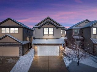 24 S Panatella Sq NW, Calgary, AB T3K0T4