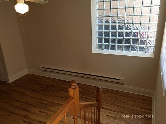 2nd image of 3917 N Southport Ave APT Gdn