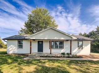 406 Rock Rd, Paris, MO 65275