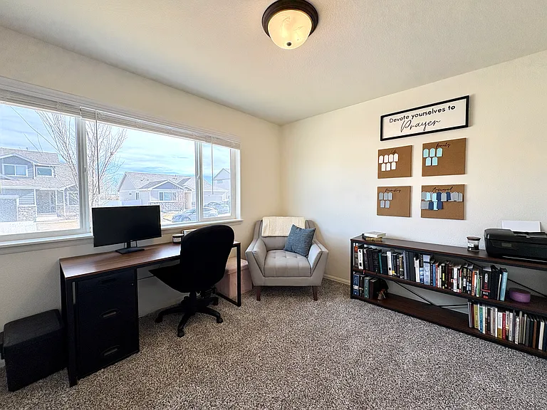 916 Greenbrook Dr — Photo 10