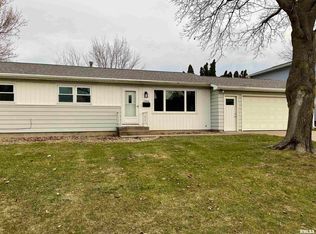 2944 9 1/2TH Street, East Moline, IL 61244