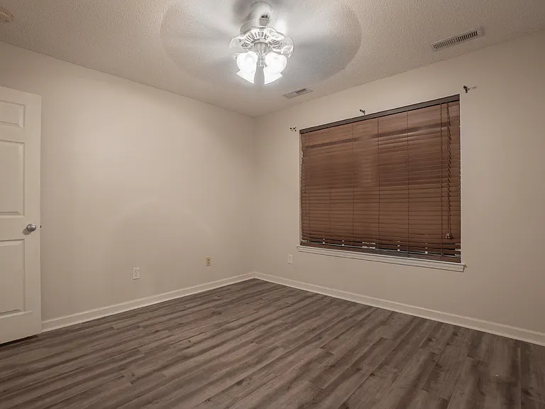 2715 Amidala Ln — Photo 29