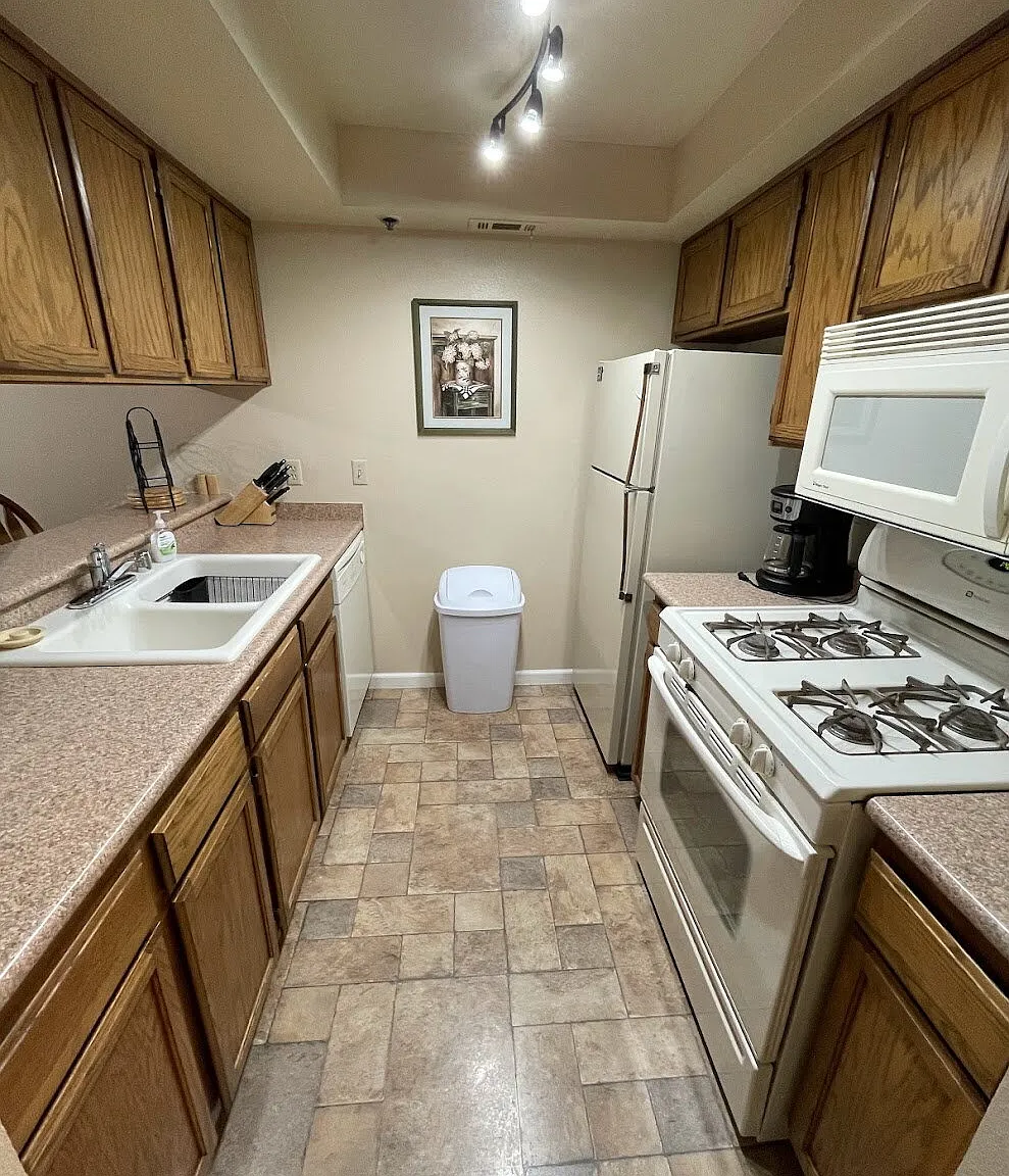 2 bed, 2.0 bath, 840 sqft, $2,000 — Photo 4
