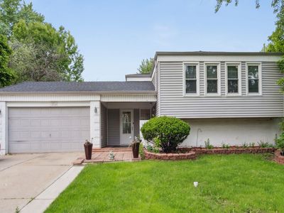 352 N Pinecrest Rd, Bolingbrook, IL, 60440