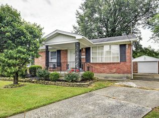 2108 Shadow Fern Dr, Shively, KY 40216