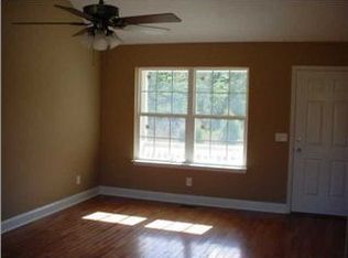 38 Oak Grove Rd, Chickamauga, GA 30707