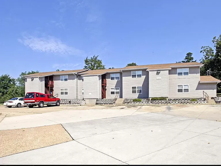 1050 Plaza Ct S #15 — Photo 1
