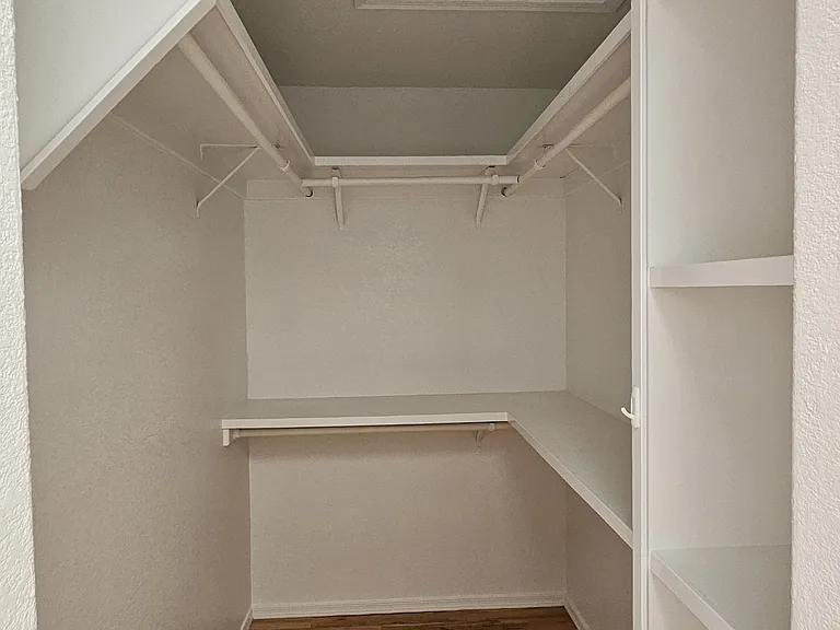 10735 E 34th Pl — Photo 11