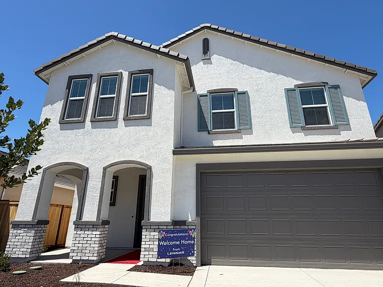 8363 Valpane Way — Photo 3