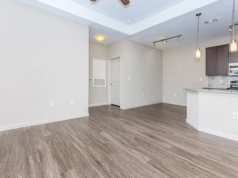 Residence at Oakmont Apartments — Photo 34