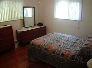 101 Winona Rd, Mount Pocono, PA 18344