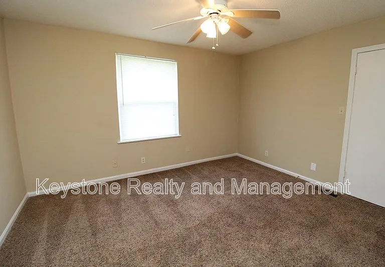 1088 Pembroke Oak Grove Rd #21 — Photo 4