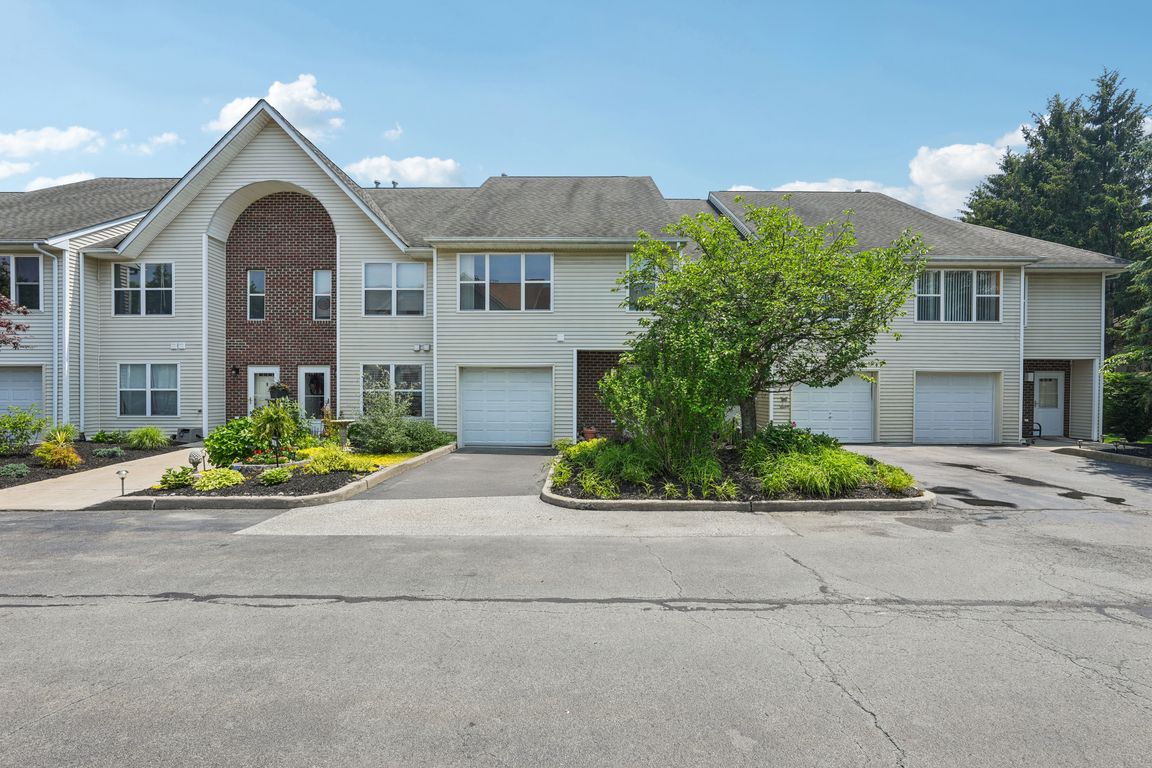 Deer Court Dr-1306-001
