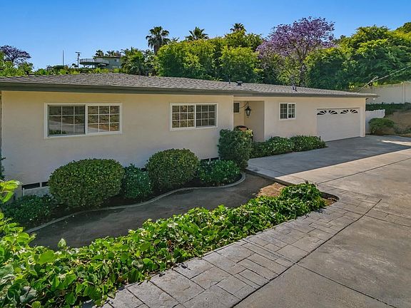 2nd image of 4256 Calavo Dr