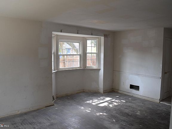 4th image of 24 Paynter Dr