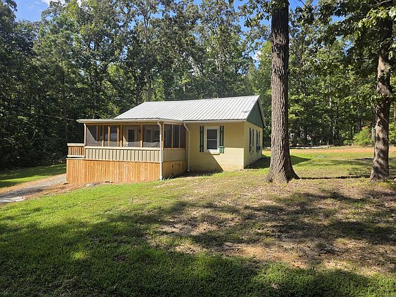 3rd image of 372 Catfish Rd
