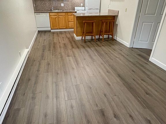 3rd image of 1126 Cherry Ave APT 100