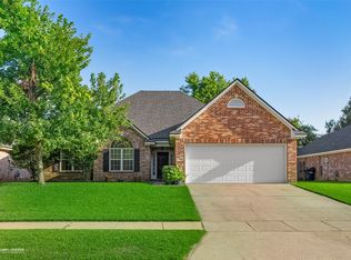 1614 S Lexington Dr, Bossier City, LA 71111