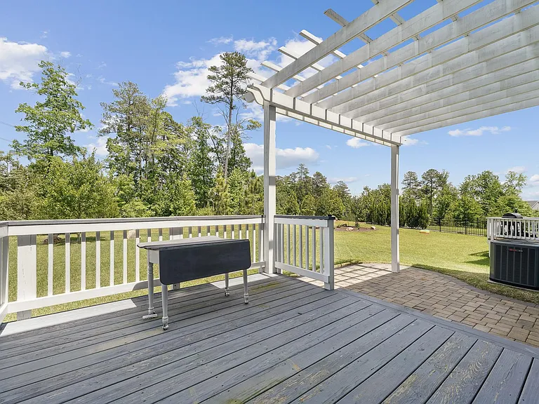 444 Beacon Ridge Blvd — Photo 15