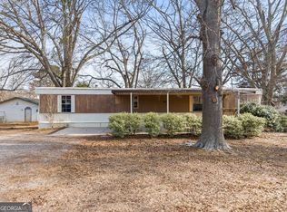 6064 Lights Ferry Rd, Flowery Branch, GA 30542