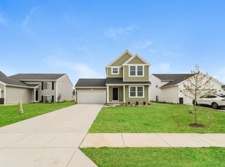 2208 Macatawa Ln, Waterford, MI 48327
