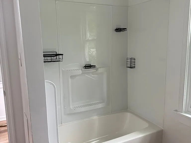 156 E Penn St — Photo 14
