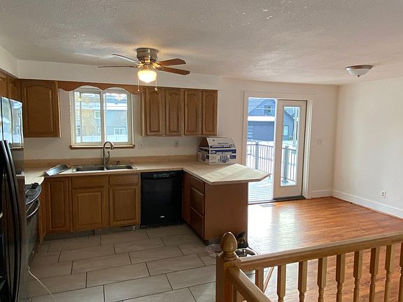 2nd image of 4202 E 34th Ave