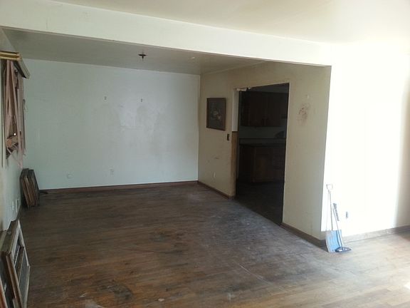 3rd image of 31-33 Columbia Ave