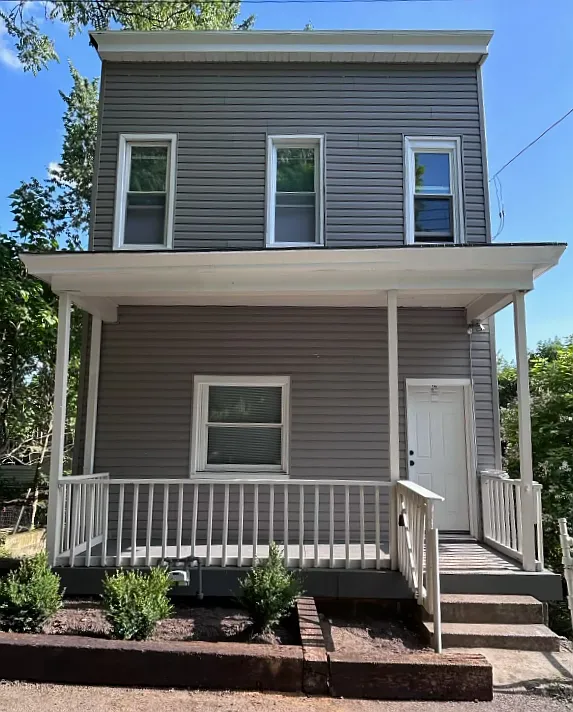 3 bed, 1.5 bath, 1152 sqft, $1,850 — Photo 1