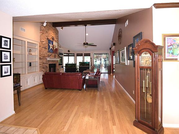 5th image of 3115 Pine Chase Dr