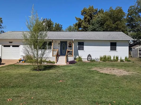 211 W 3rd St, Mountain Home, AR 72653