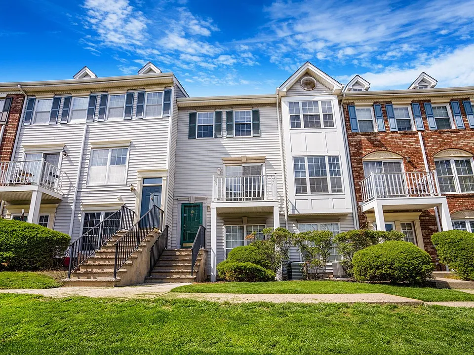 166 Sapphire Ln