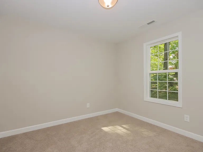200 Ashbrook Rd — Photo 13