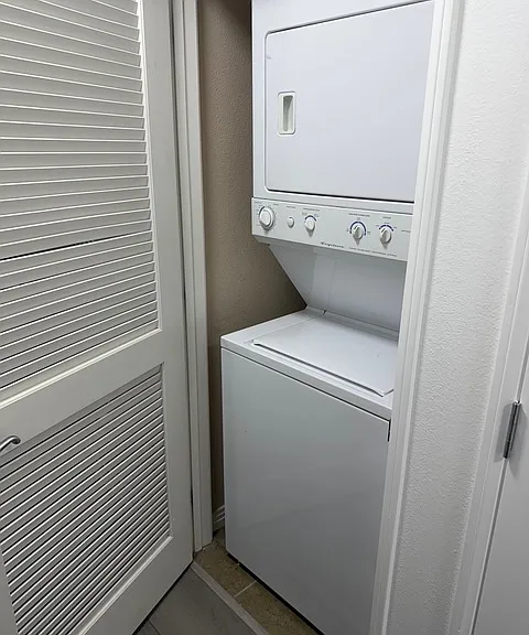Stacked Washer/Dryer