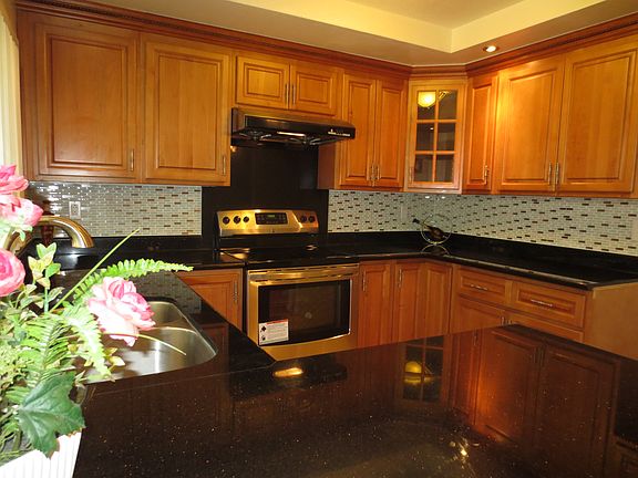 3rd image of 4577 Meadowhurst Ct